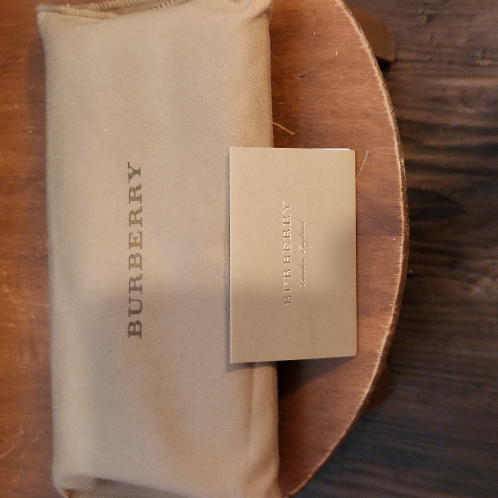 NEW BURBERRY Women's Nova/Haymarket Check Leather & Canvas Continental Wallet - Picture 7 of 7
